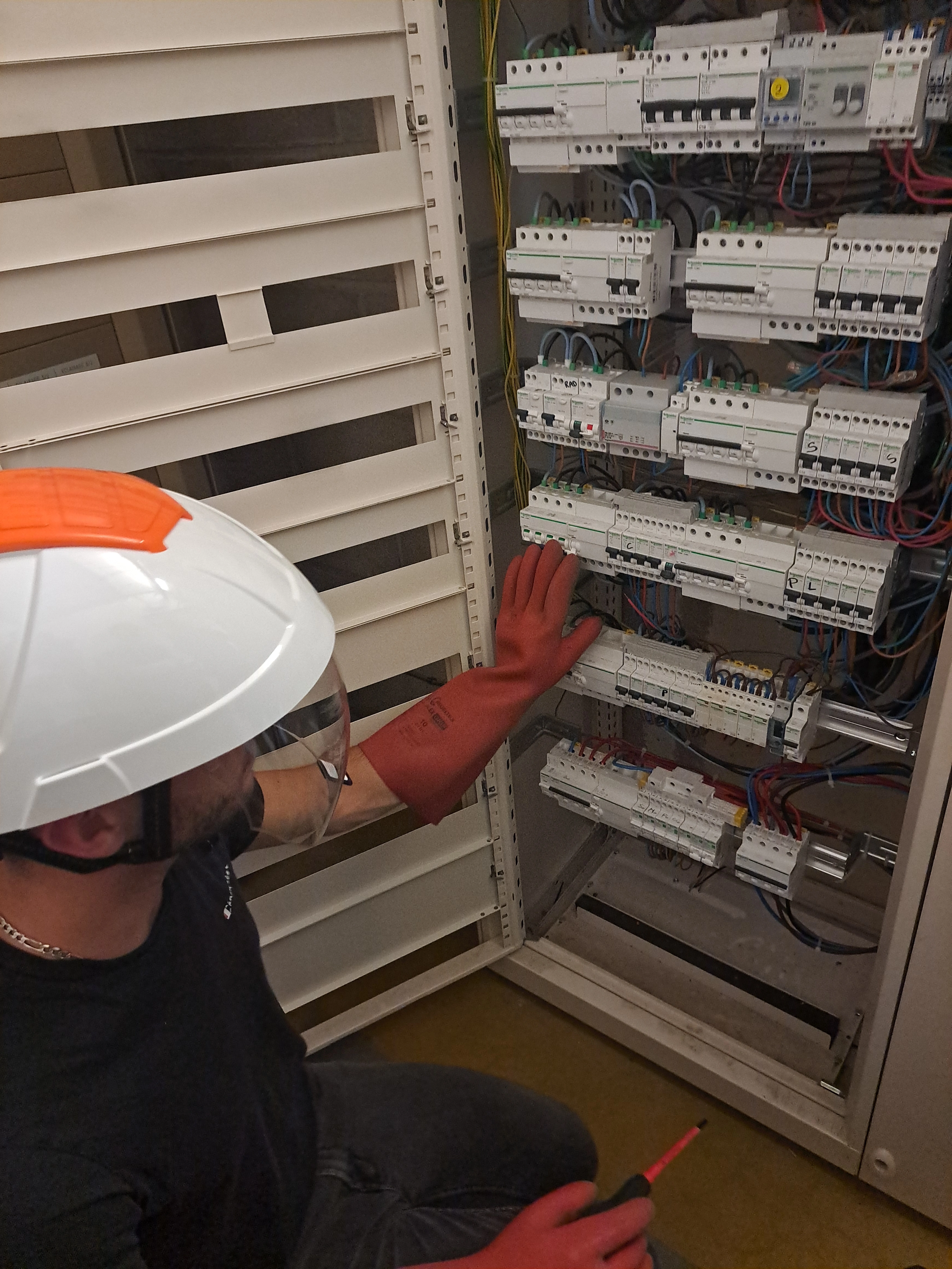 Formation Habilitation Électrique H0B0